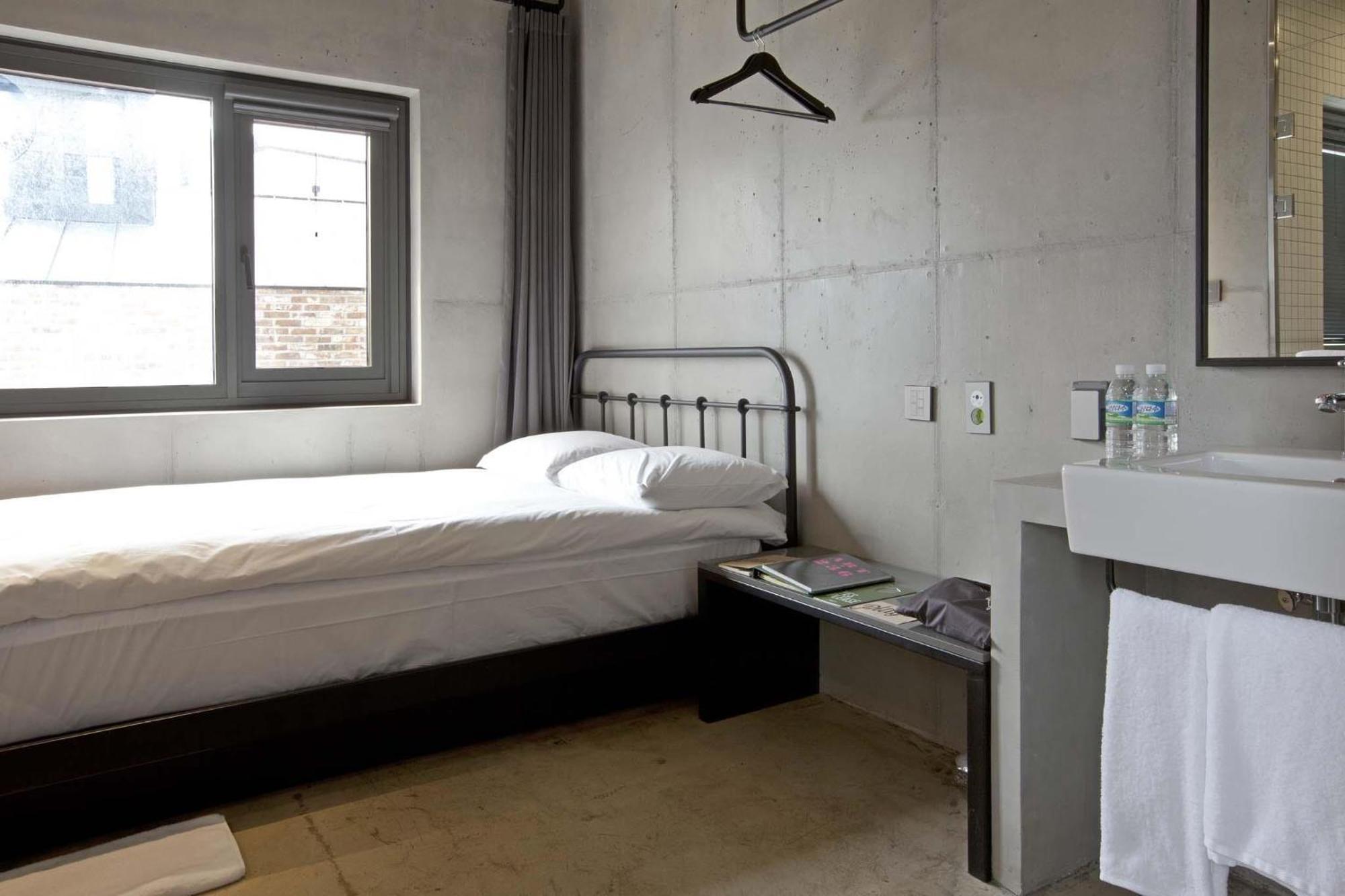Playce Camp Jeju Hotel 4*