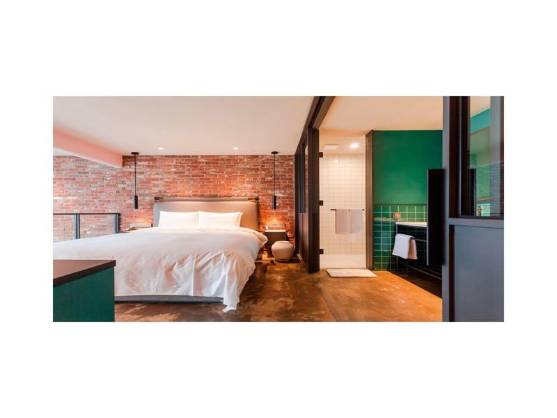 Hotel Playce Camp Jeju 4*